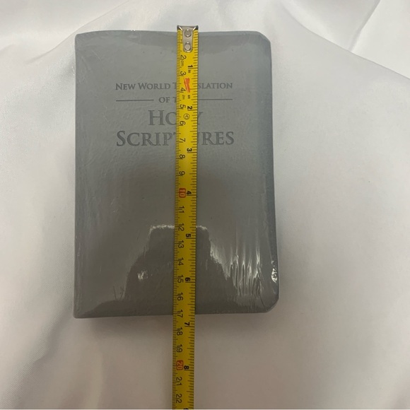 NEW WORLD TRANSLATION OF THE HOLY SCRIPTURES NEW SEALED BOOK BIBLE, Grey Cover. - Picture 9 of 12